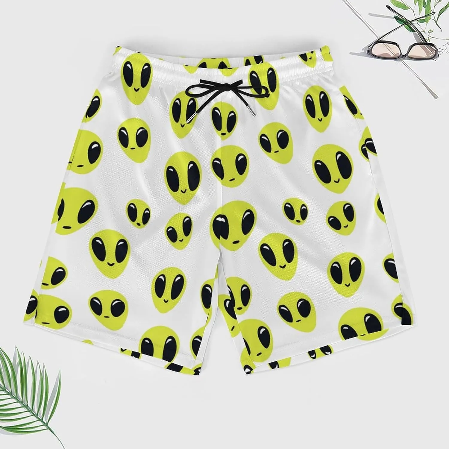 Aliens Pattern Casual Beach Shorts for Men Elastic Waist Drawstring Swim Shorts With Compression Liner