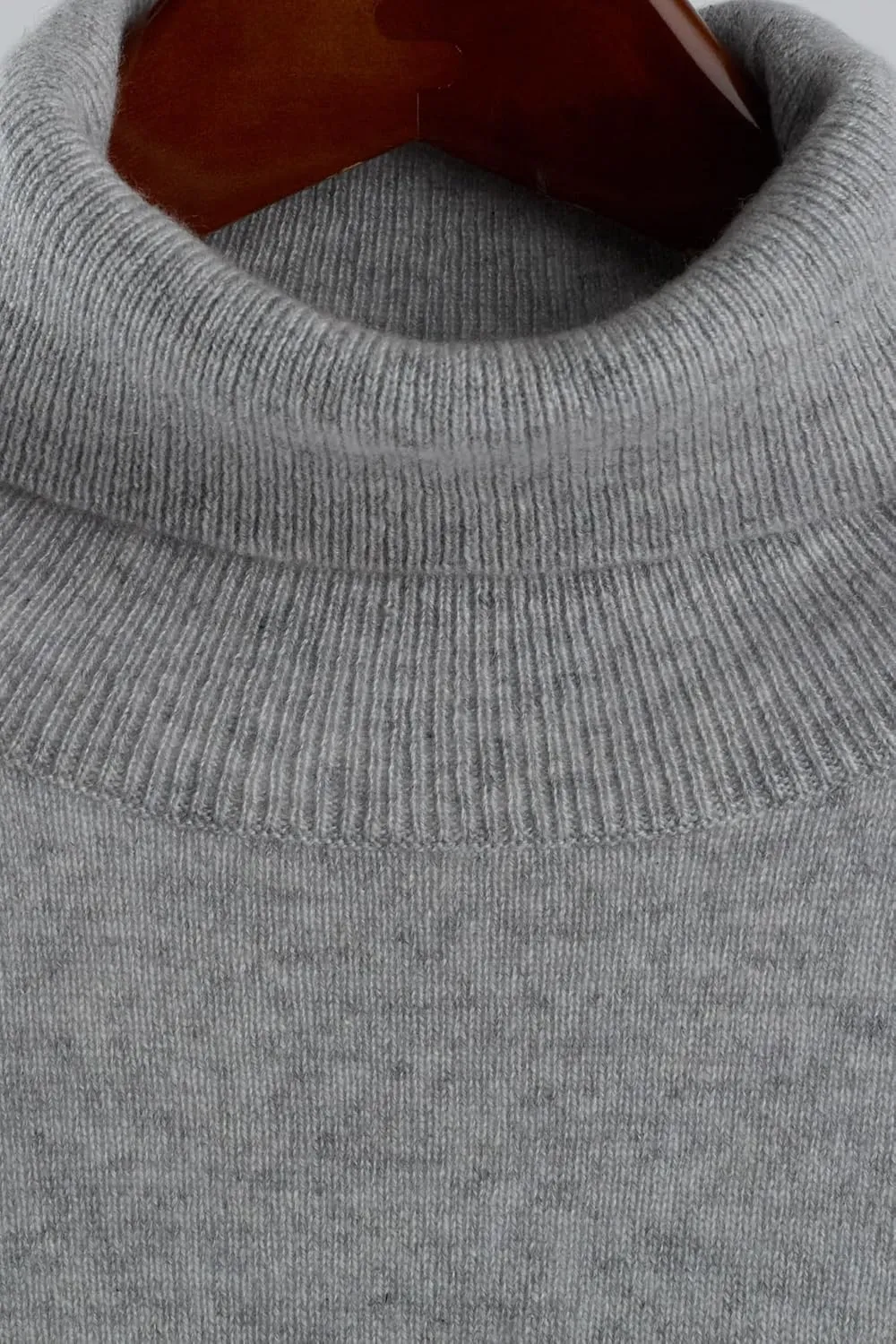 JENNIE LIU Women's 100% Pure Cashmere Long Sleeve Pullover Turtleneck Sweater