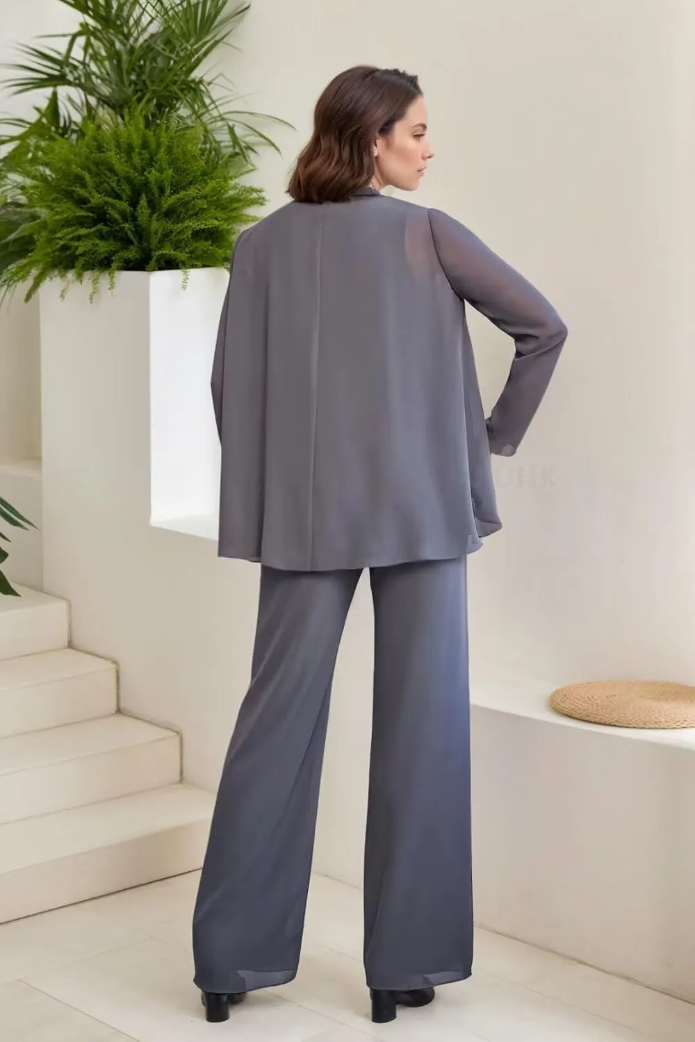 SIPUHK 3 Piece Mother of The Bride Pantsuits with Jackets Chiffon Long Sleeve Classy Formal Pant Suits for Women Dressy
