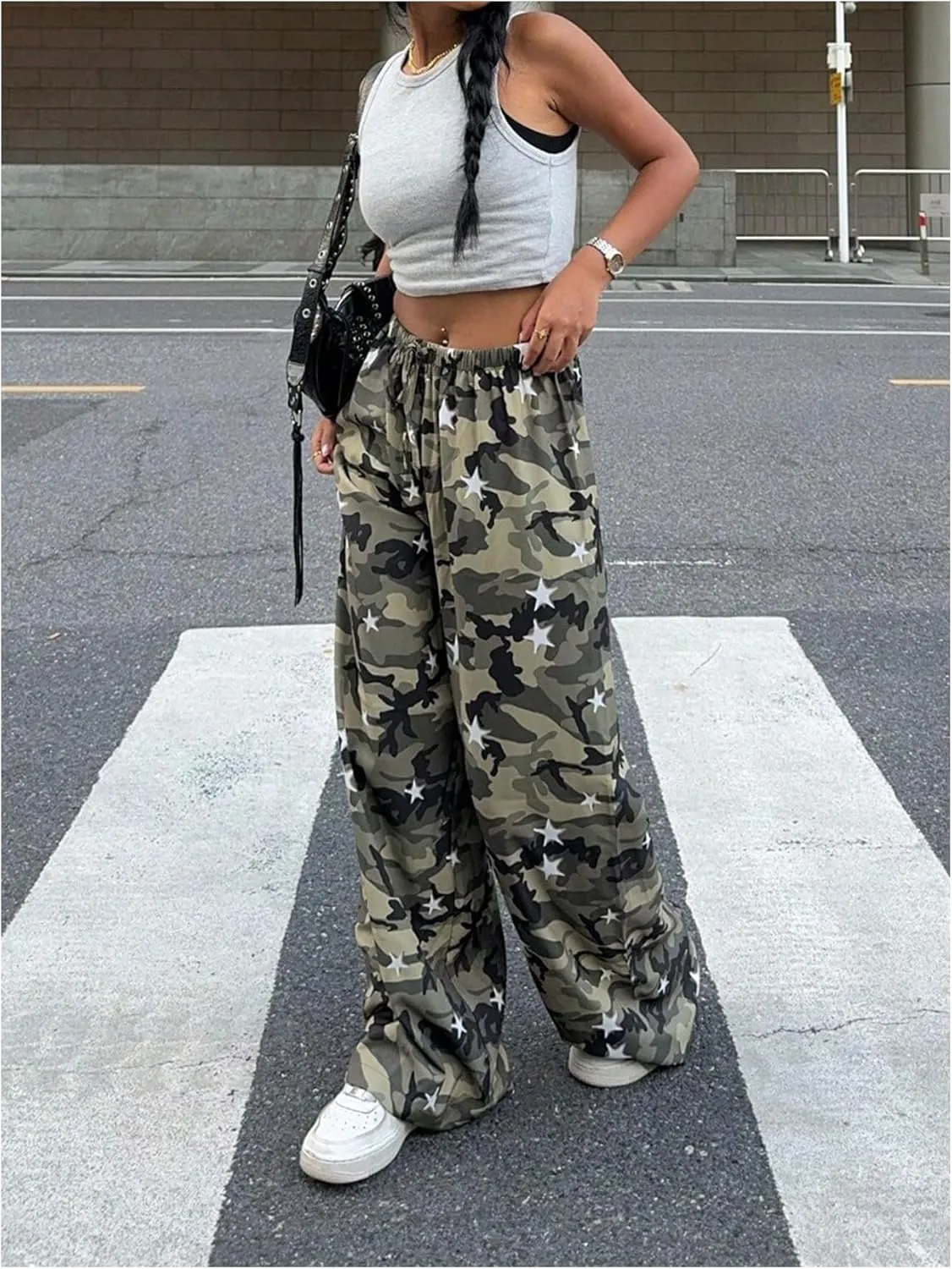 WDIRARA Women's Camouflage Star Print Baggy Pants High Rise Wide Leg Trousers Elastic Waist Bottoms