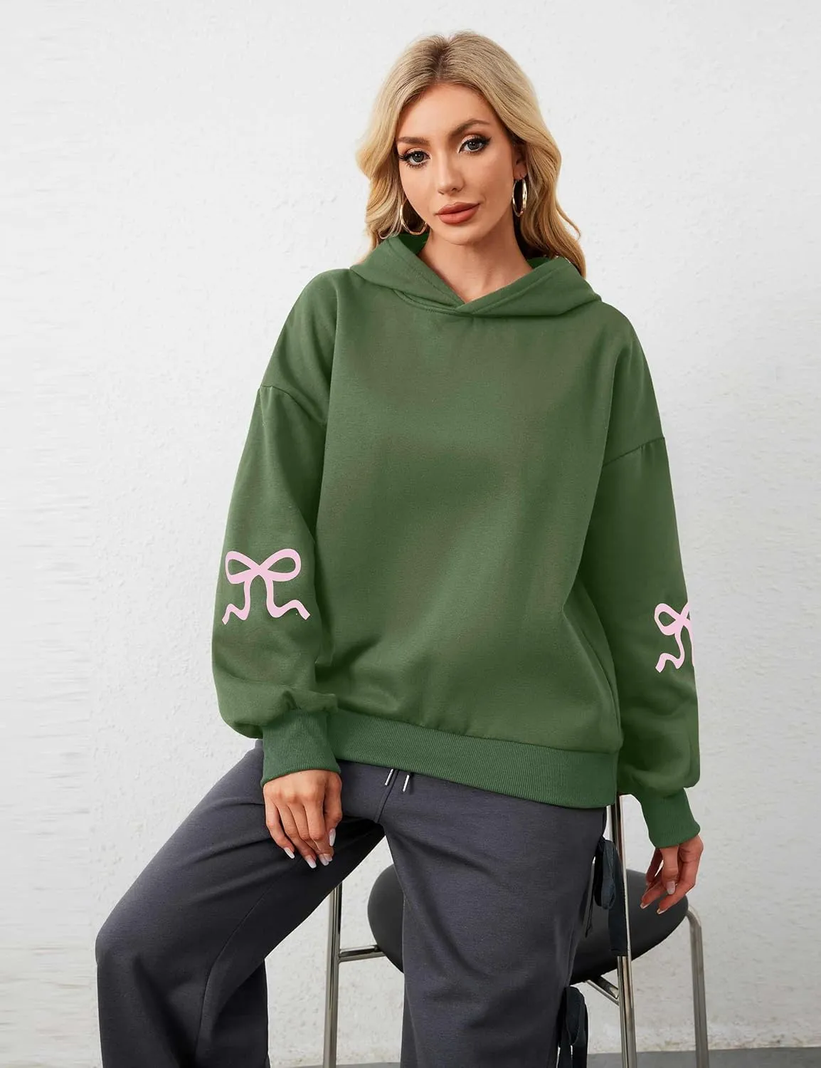 Women Oversized Fleece Bow Trim Print Hoodies Casual Long Sleeve Graphic Hooded Sweatshirt Trendy Fall Pullover Tops