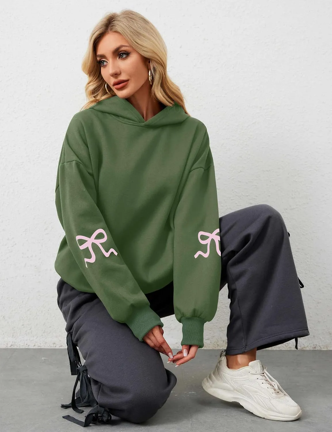 Women Oversized Fleece Bow Trim Print Hoodies Casual Long Sleeve Graphic Hooded Sweatshirt Trendy Fall Pullover Tops