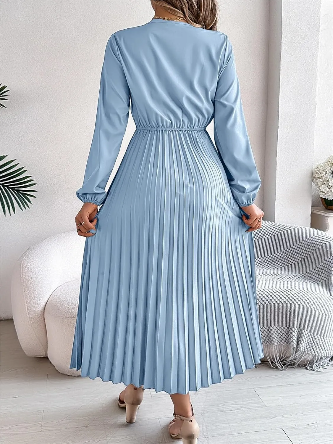 Women's Solid Color Long Sleeve Dress - Bohemian Lace V-Neck Balloon Sleeve Cinched Waist Pleated Maxi Skirt