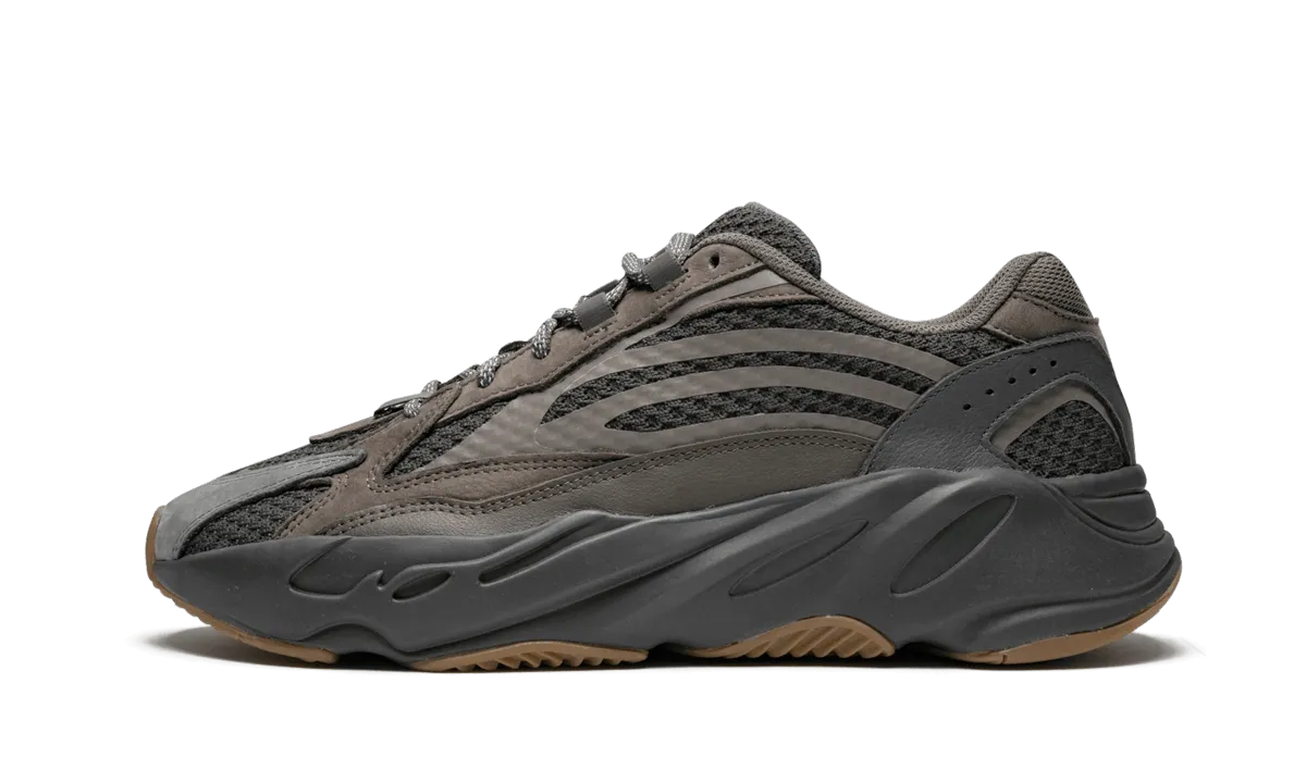 YEEZY 700 V2 GEODE